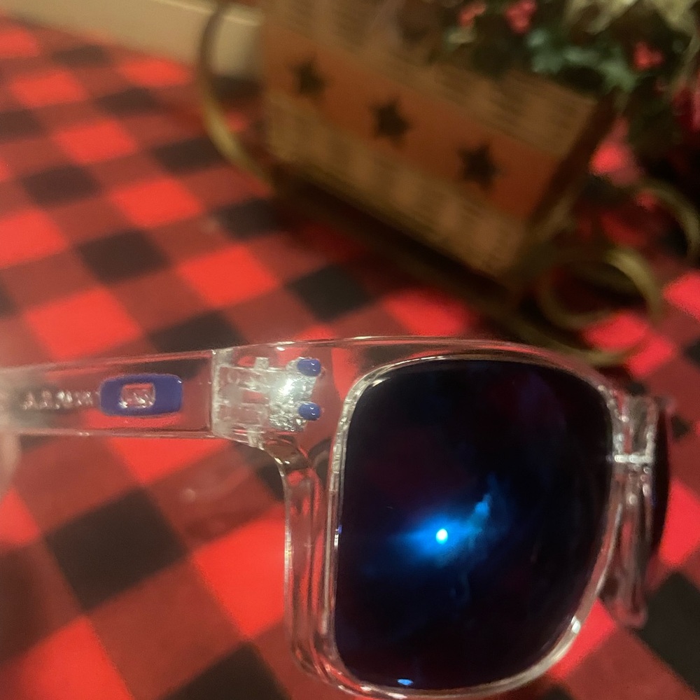 Men's Clear Sunglasses (9102 Series) - Blue Tint lenses.